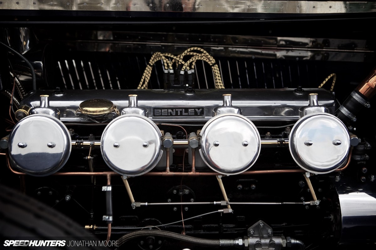 Silverstone_Classic_2015-Bentley_Blue_Train-006