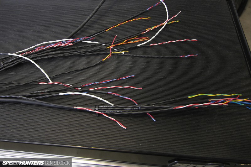 mil-spec-wiring-components - 2 - Speedhunters