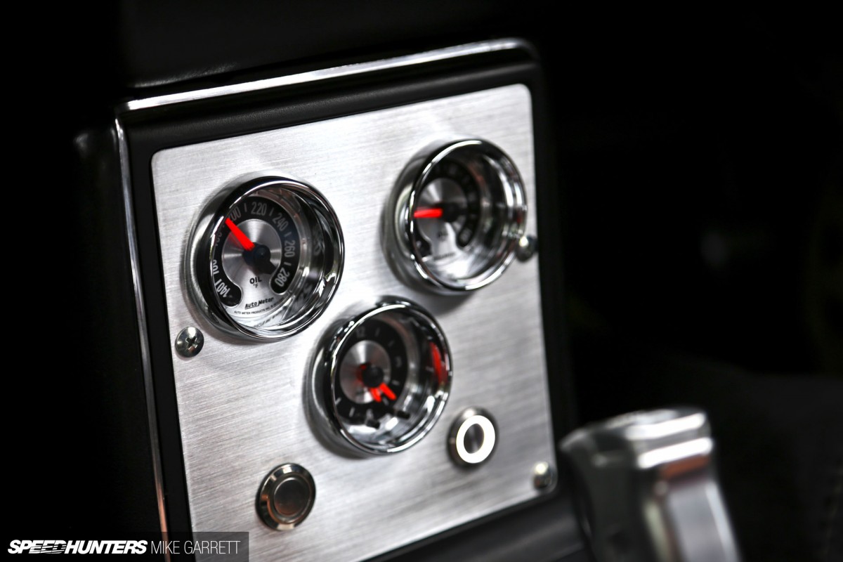 V8-Crown-Wagon-10-2 copy