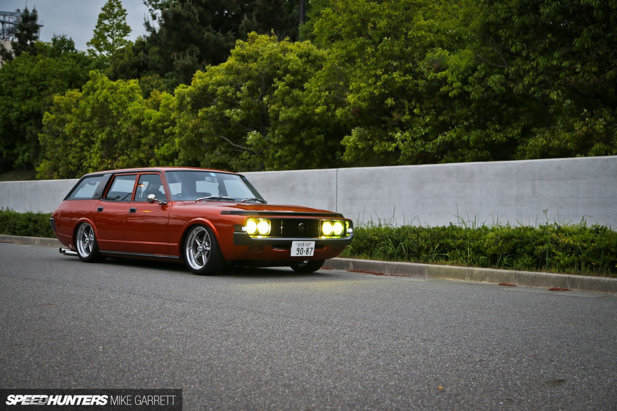V8-Crown-Wagon-11 copy