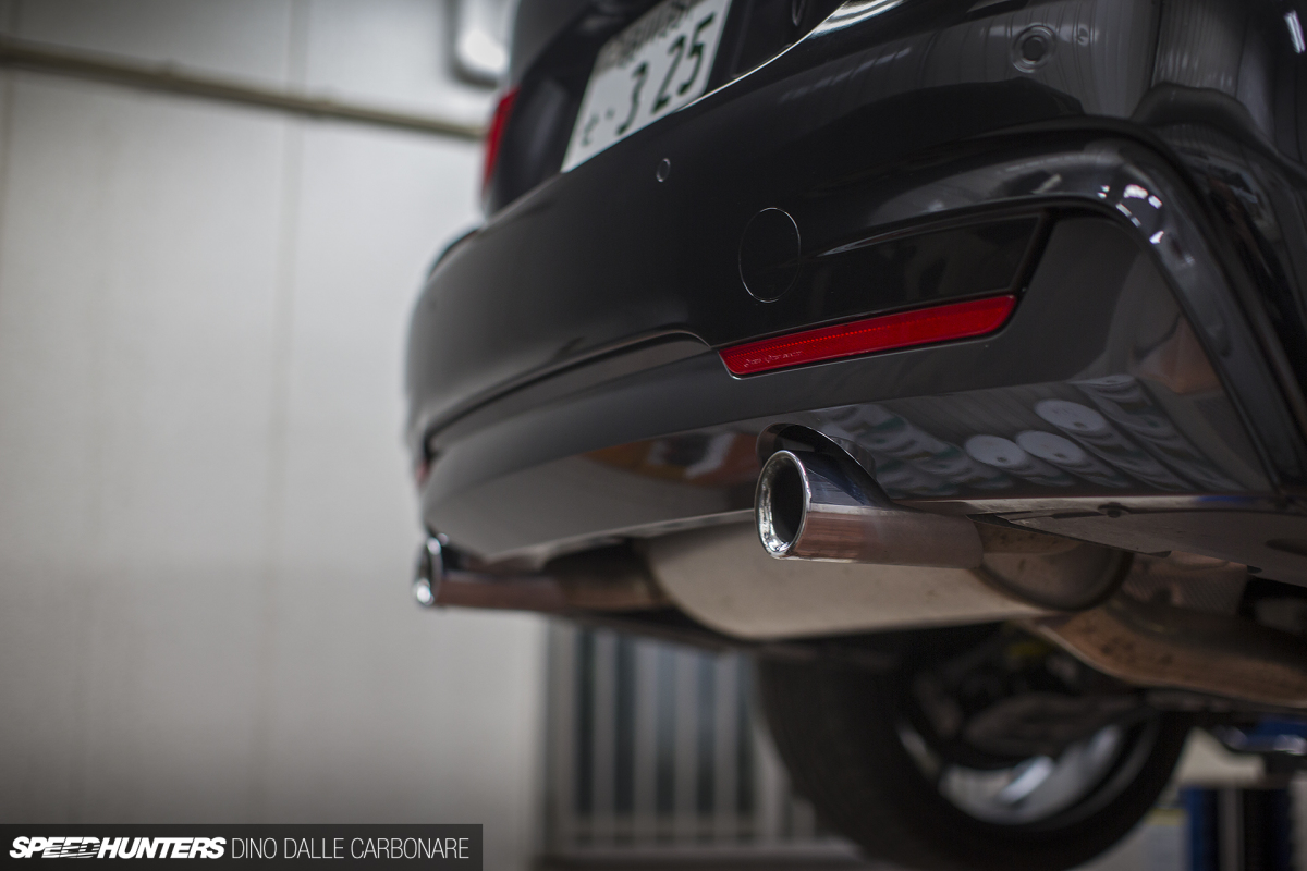 Akrapovic-project-droptop-01
