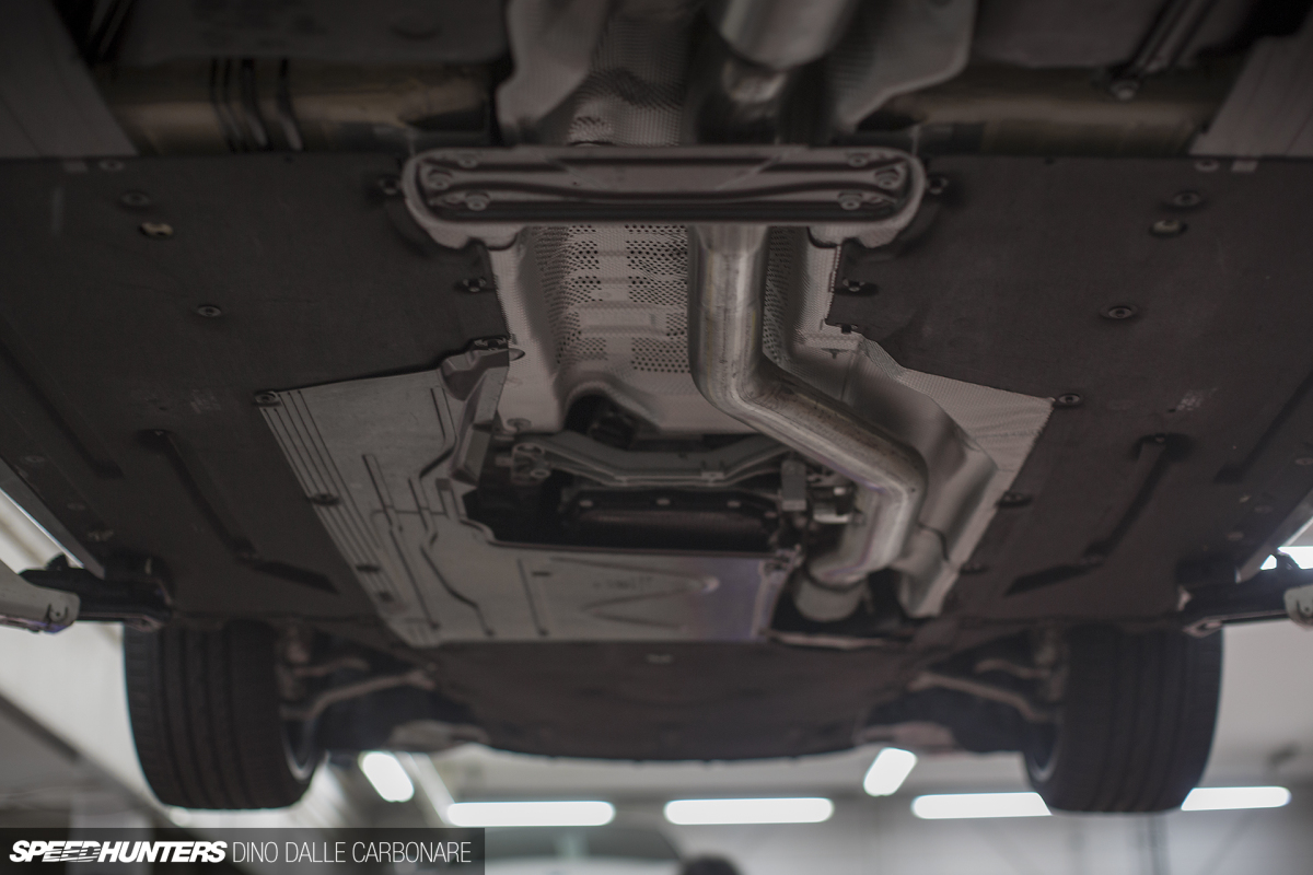 Akrapovic-project-droptop-02