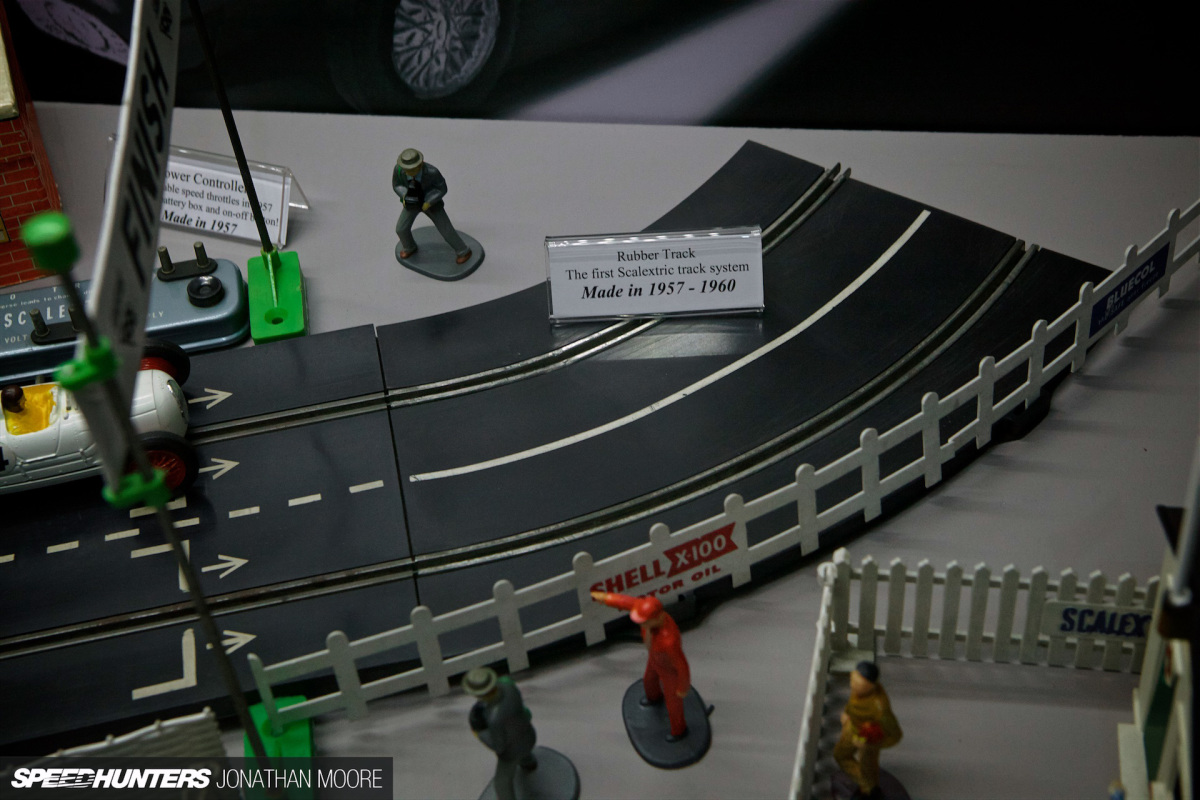 scalextric rubber track