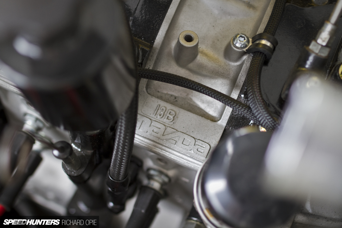Mazda_RX7_SA22C_13B_Barrett (6)