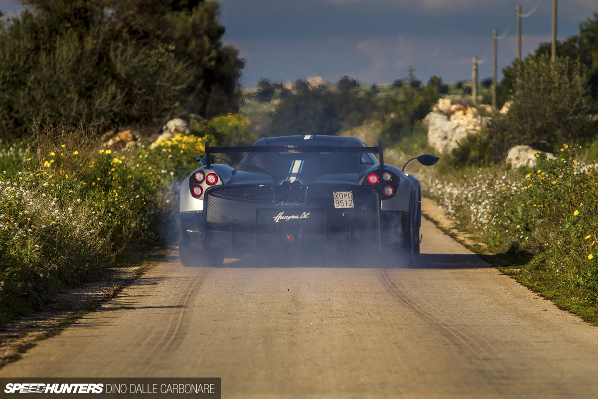 CarsOfFeb2016Pagani-HuayraBC-37
