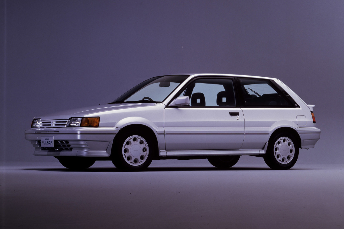 90s nissan hatchback