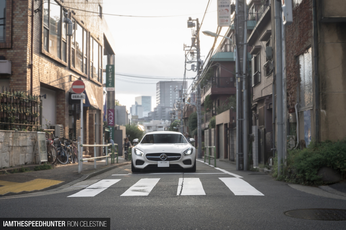 Catching Cars In Japan’s Capital