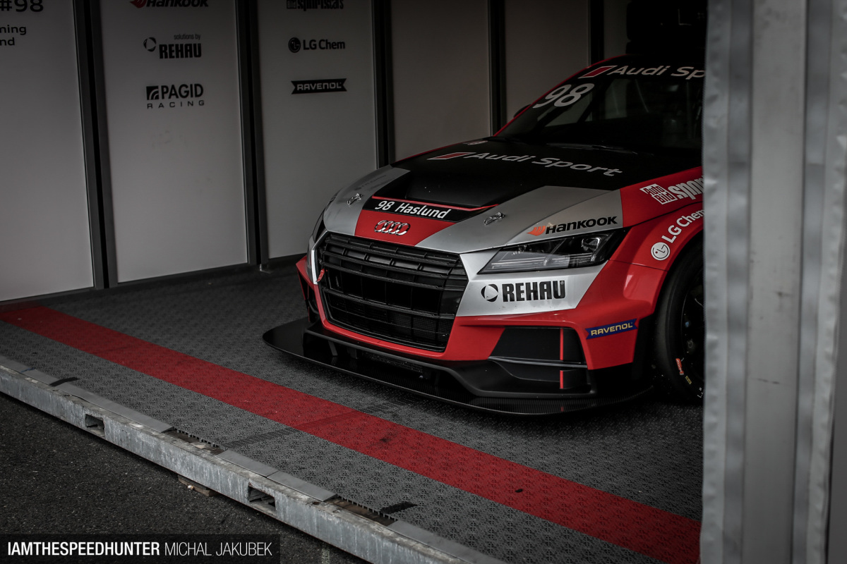dtmhockenheimfinale-2016-Michal-Jakubek-speedhunters-24
