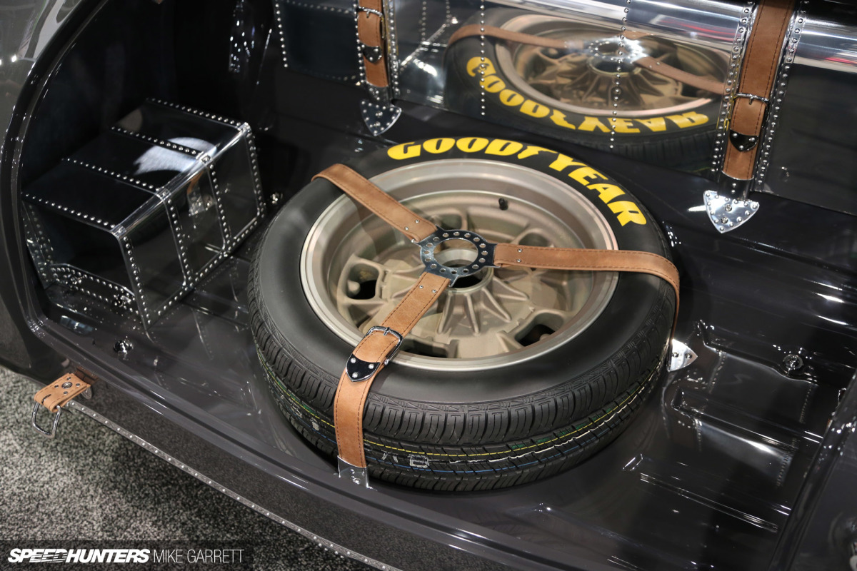 SEMA-Shoebox-Ford-06