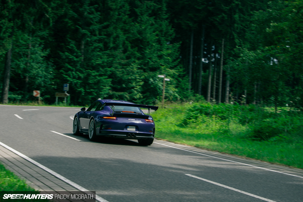 http://speedhunters-wp-production.s3.amazonaws.com/wp-content/uploads/2016/12/02085439/2016-Porsche-GT3-RS-Manthey-Racing-KW-for-Speedhunters-by-Paddy-McGrath-34-1200x800.jpg