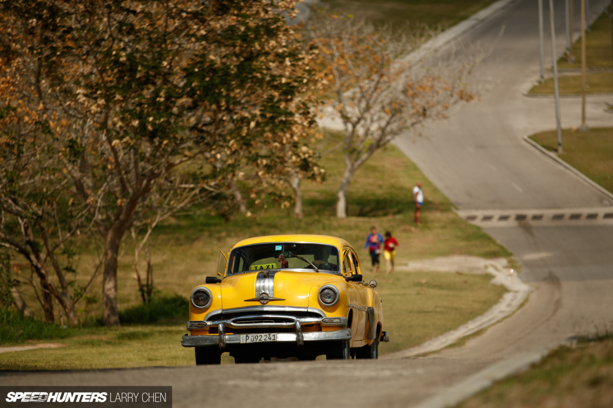 Larry_Chen_Speedhunters_havana_cuba_car_spotting_18