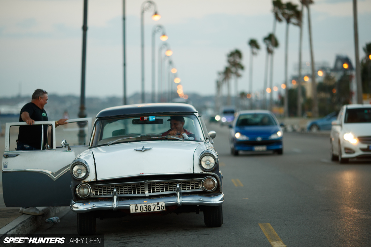 Larry_Chen_Speedhunters_havana_cuba_car_spotting_22