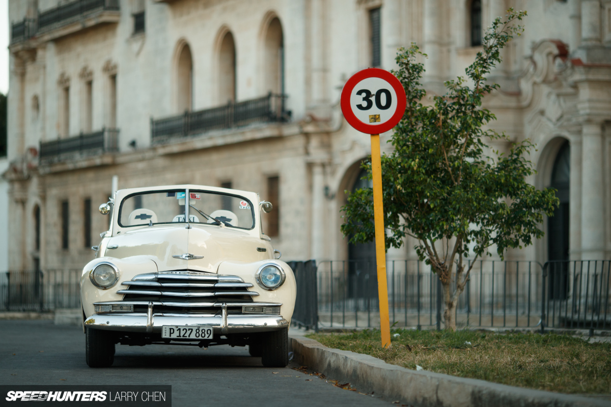 Larry_Chen_Speedhunters_havana_cuba_car_spotting_56