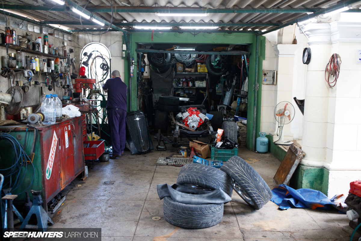 Larry_Chen_Speedhunters_havana_cuba_car_spotting_81