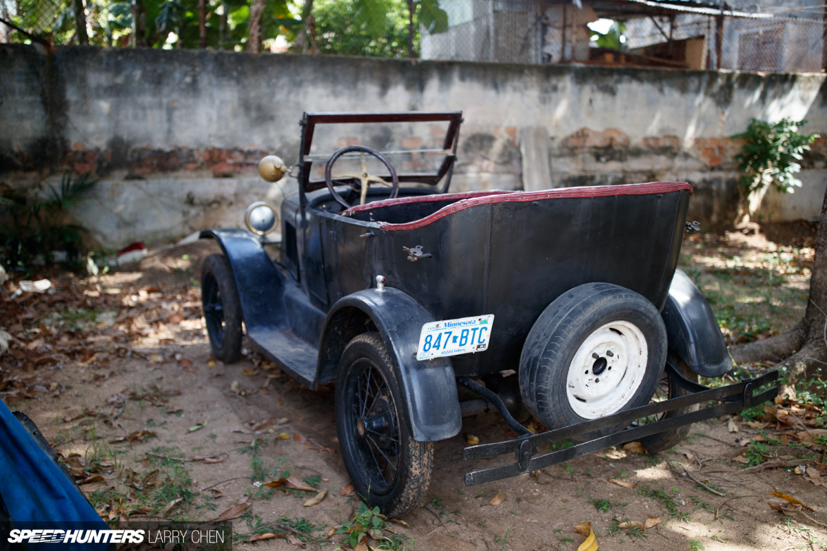 Larry_Chen_Speedhunters_havana_cuba_car_spotting_94