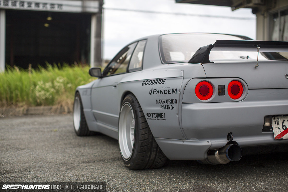 r32 skyline overfenders