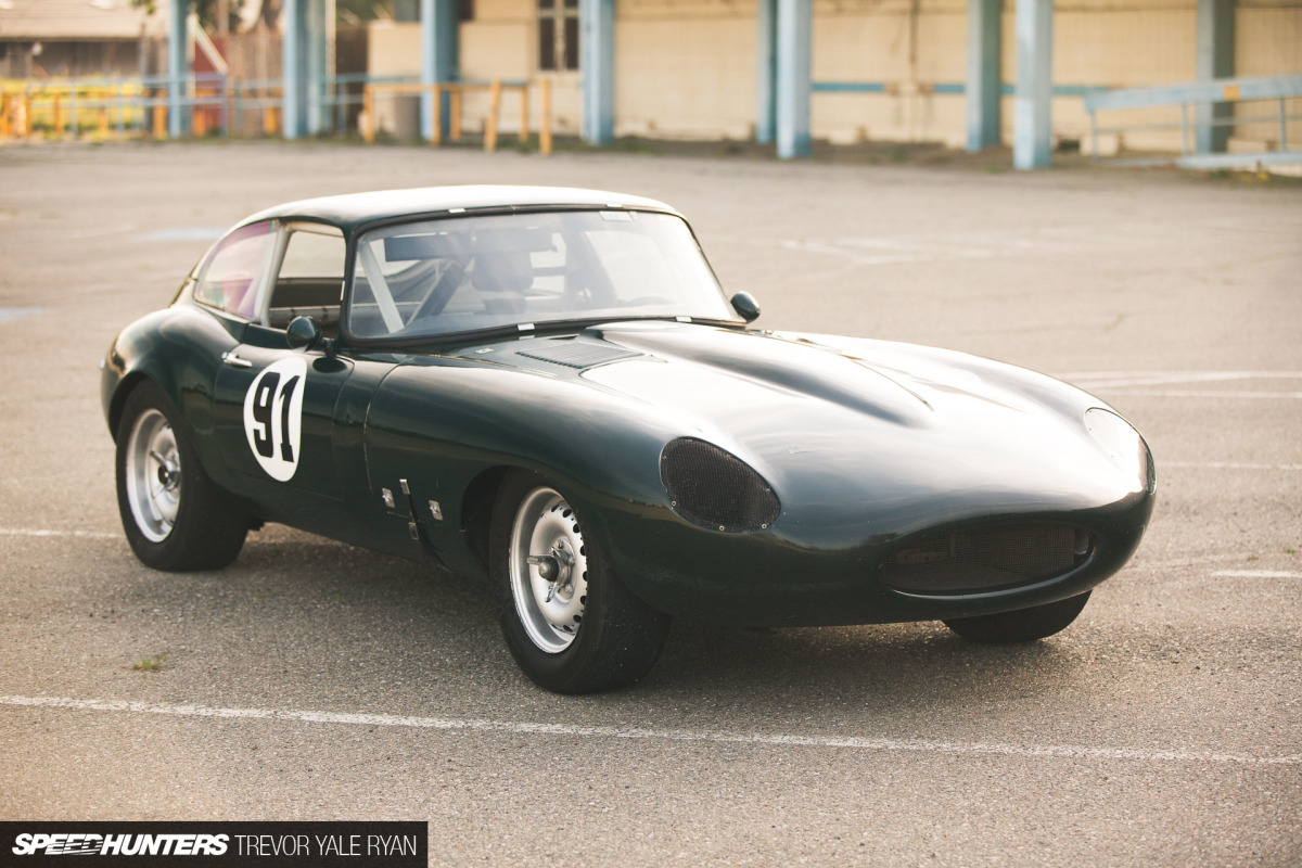 Jaguar E-Type Race Car LOUD SOUND 