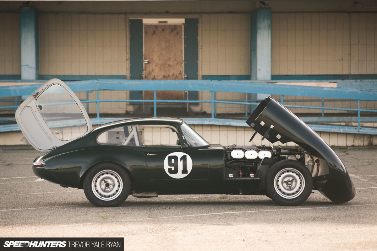 Jaguar E-Type Race Car LOUD SOUND 