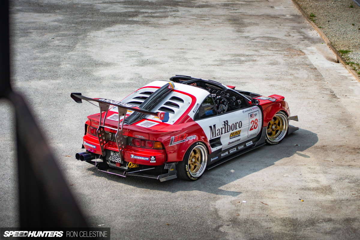 http://speedhunters-wp-production.s3.amazonaws.com/wp-content/uploads/2018/06/21083703/ron_celestine_malaysia_toyota_mr2_9-1200x800.jpg