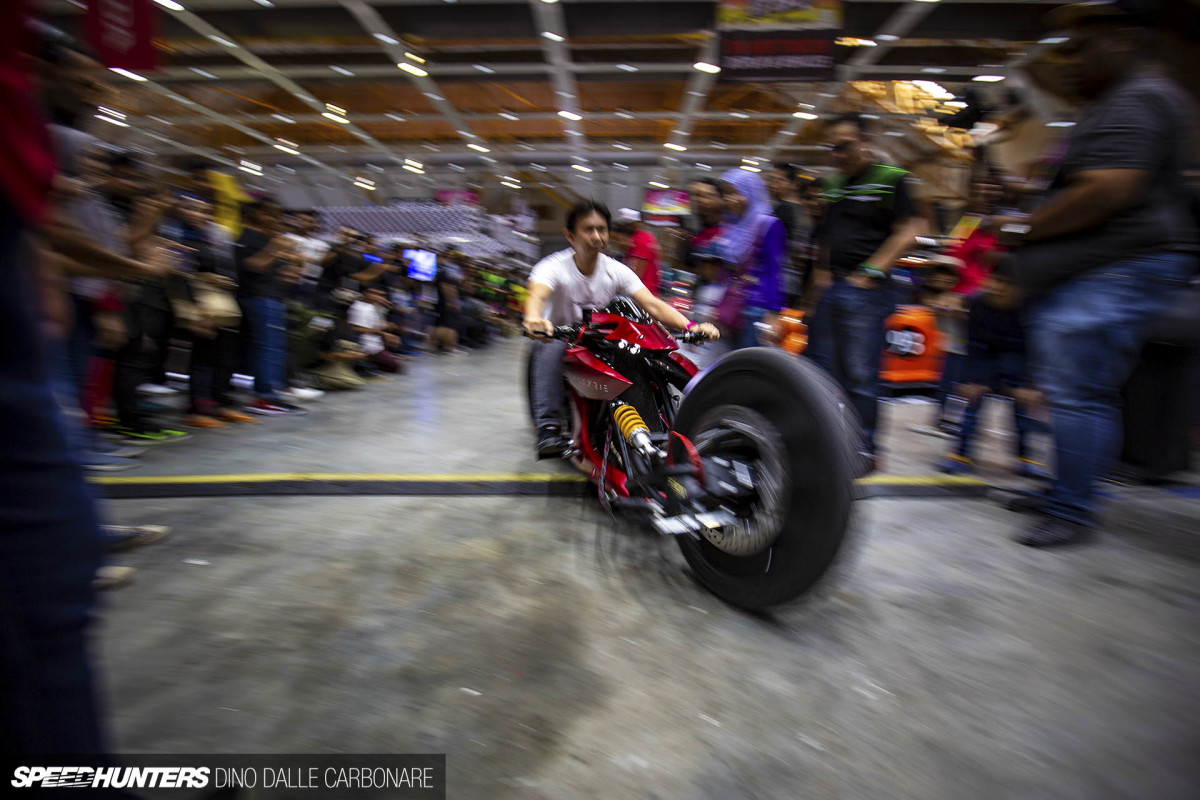 Kenstomoto: A Bike From The Future