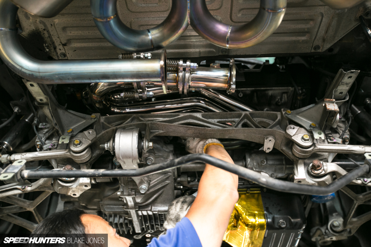 Fujitsubo-manifold-ProjectNSX-blakejones-speedhunters--41