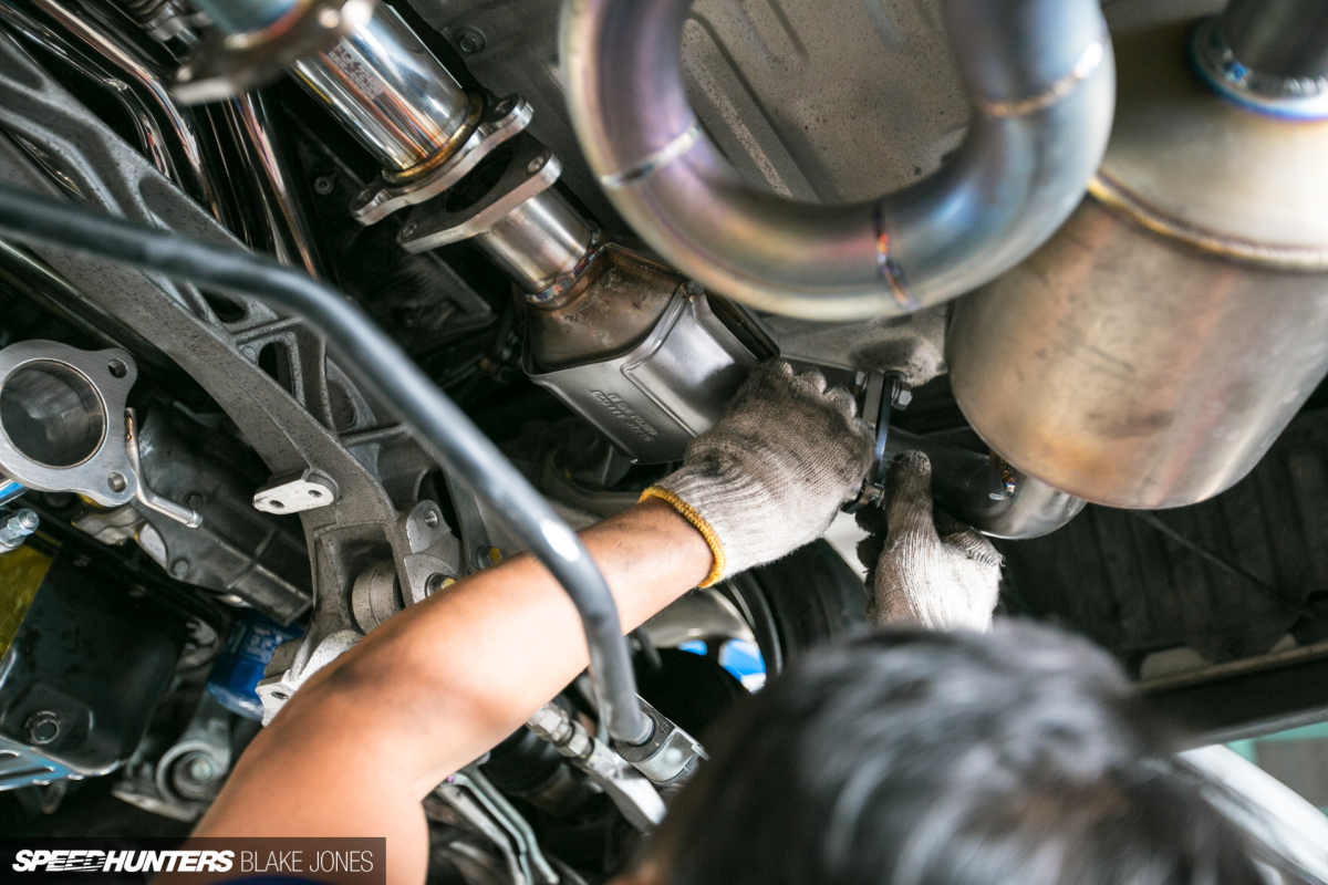 Fujitsubo-manifold-ProjectNSX-blakejones-speedhunters--52