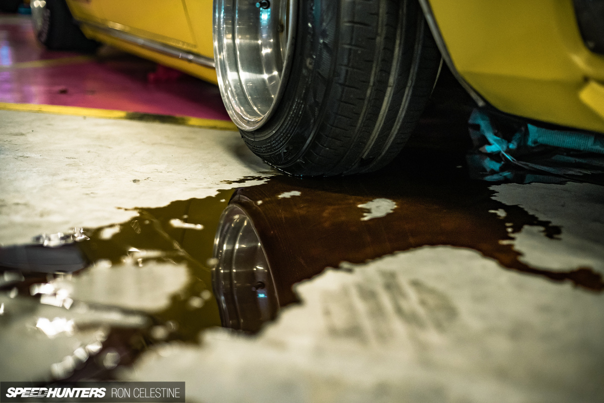 Speedhunters_RonCelestine_RetroHavoc_Oilleak