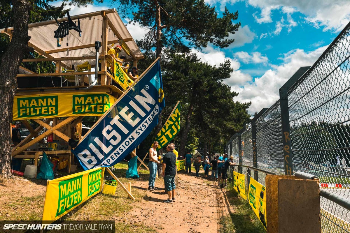 2019-Nurburgring-24-Hour-Fans-And-Camps_Trevor-Ryan-Speedhunters_022_5481