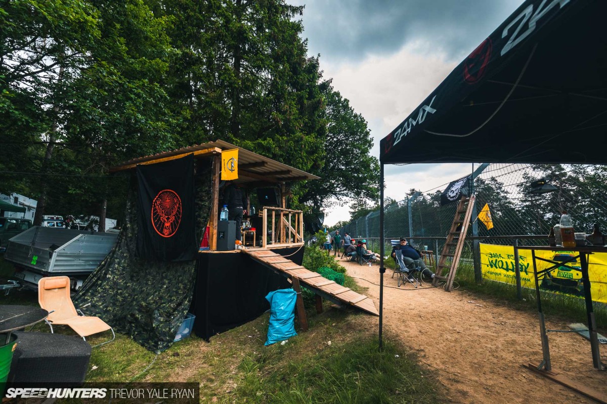 2019-Nurburgring-24-Hour-Fans-And-Camps_Trevor-Ryan-Speedhunters_025_5851