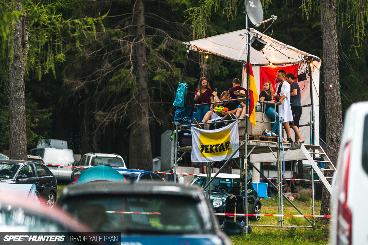 2019-Nurburgring-24-Hour-Fans-And-Camps_Trevor-Ryan-Speedhunters_026_5870