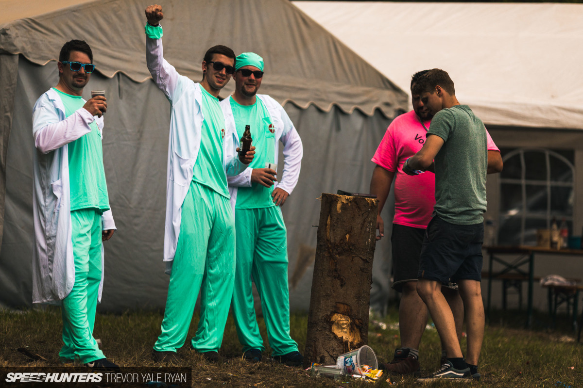 2019-Nurburgring-24-Hour-Fans-And-Camps_Trevor-Ryan-Speedhunters_040_5578