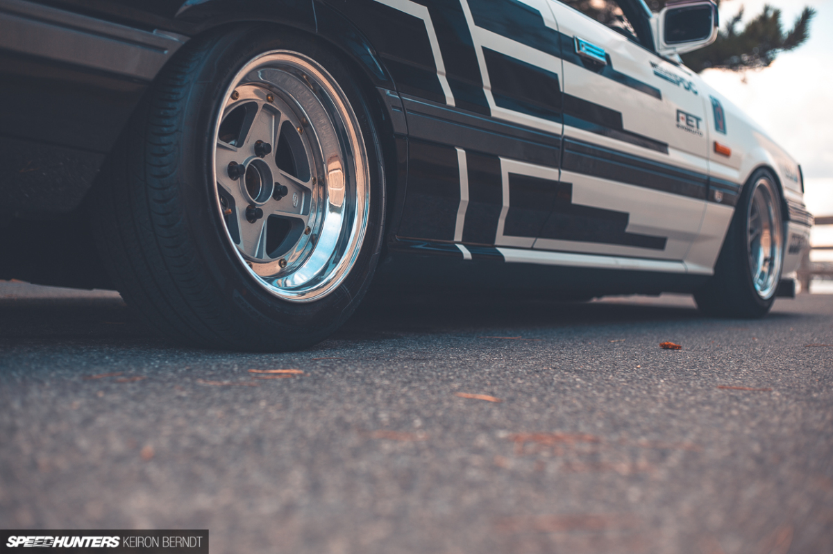 r31 skyline wheel offset