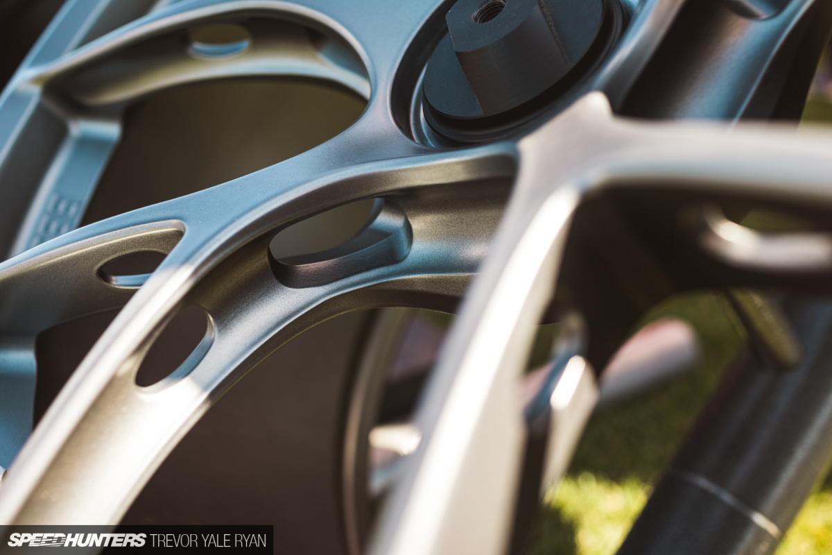 2019-Legends-Of-The-Autobahn-Details-Wheels-Monterey-Car-Week_Trevor-Ryan-Speedhunters_063_3952