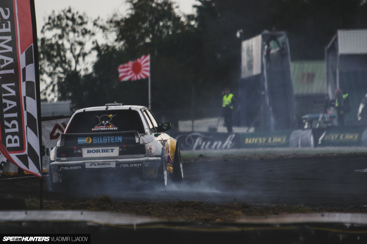 jeux-drifts-derriere-la-cloture-par-rouesbywovka-39