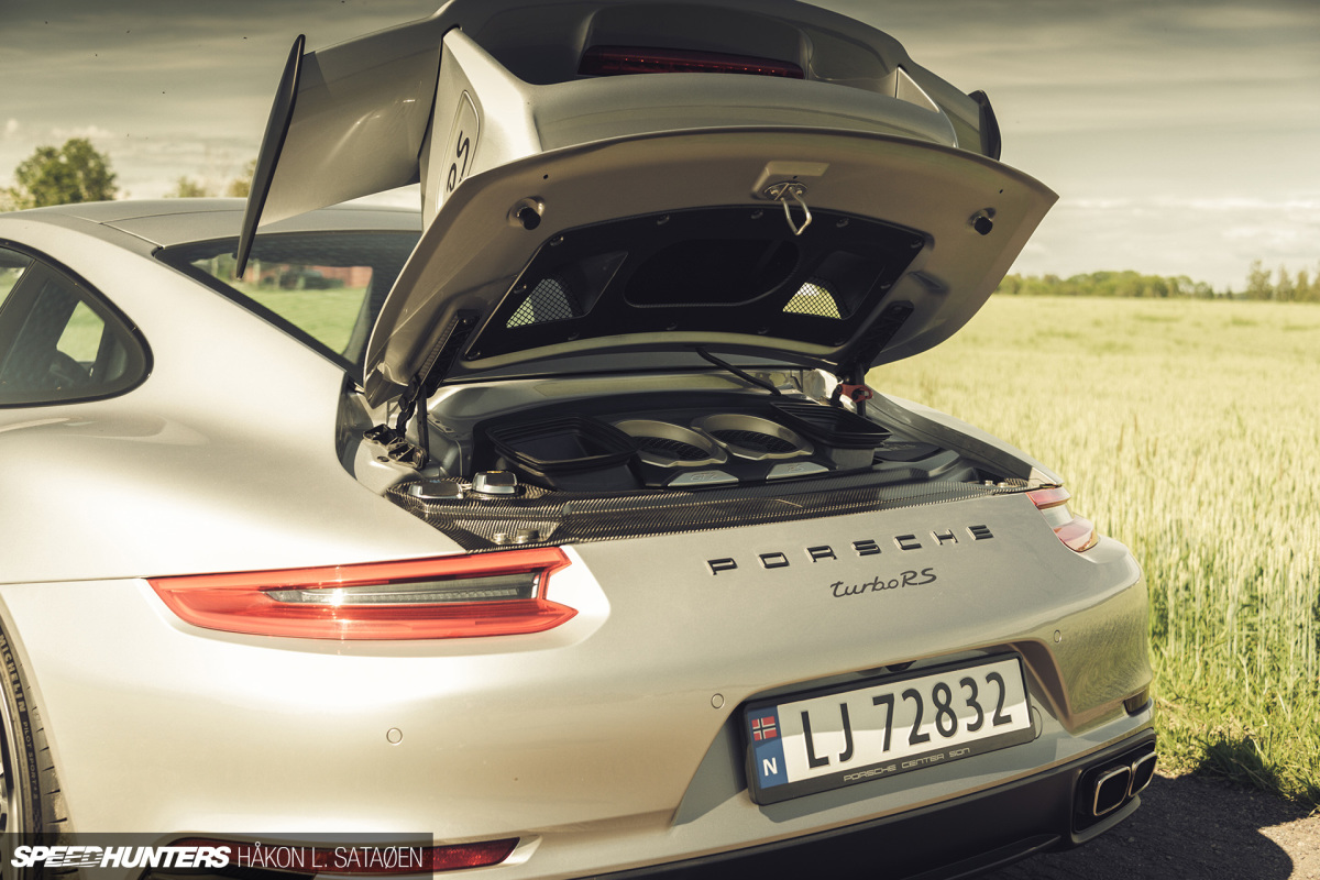 Speedhunters_Porsche_911_Turbo_RS_3-8
