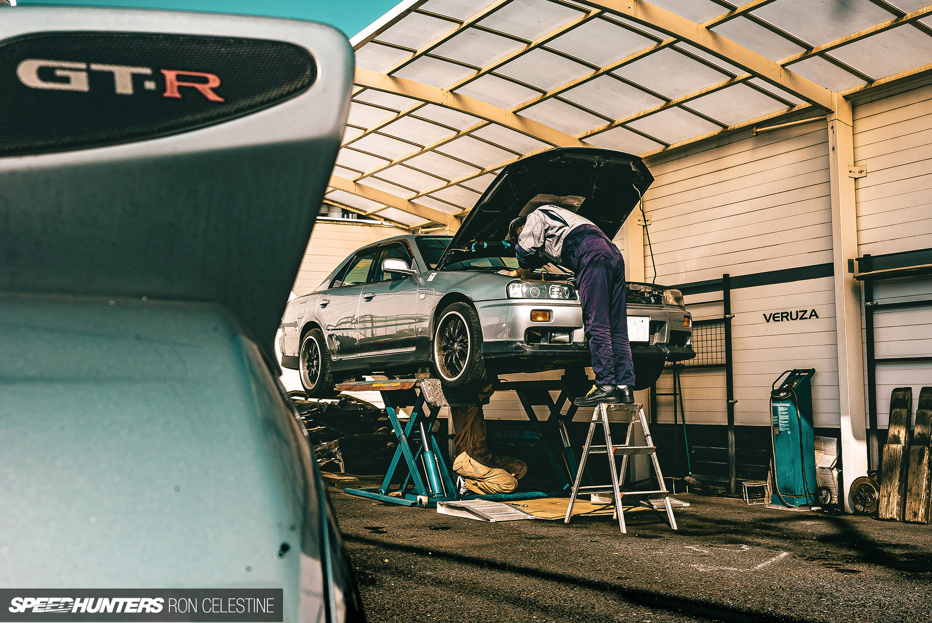 http://speedhunters-wp-production.s3.amazonaws.com/wp-content/uploads/2019/11/27065409/Speedhunters_Ron_Celestine_ProjectRough_Nissan_Skyline_ER34_Veruza.jpg