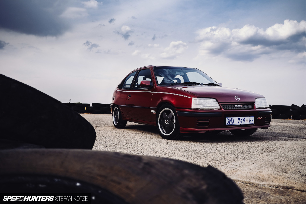 [Imagen: stefan-kotze-speedhunters-opel-superboss...00x800.jpg]