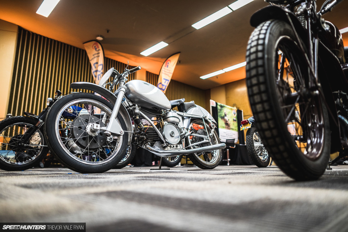 2019-1Moto-Show-Lomography-Petzval-Bokeh-Lens_Trevor-Ryan-Speedhunters_019_8826