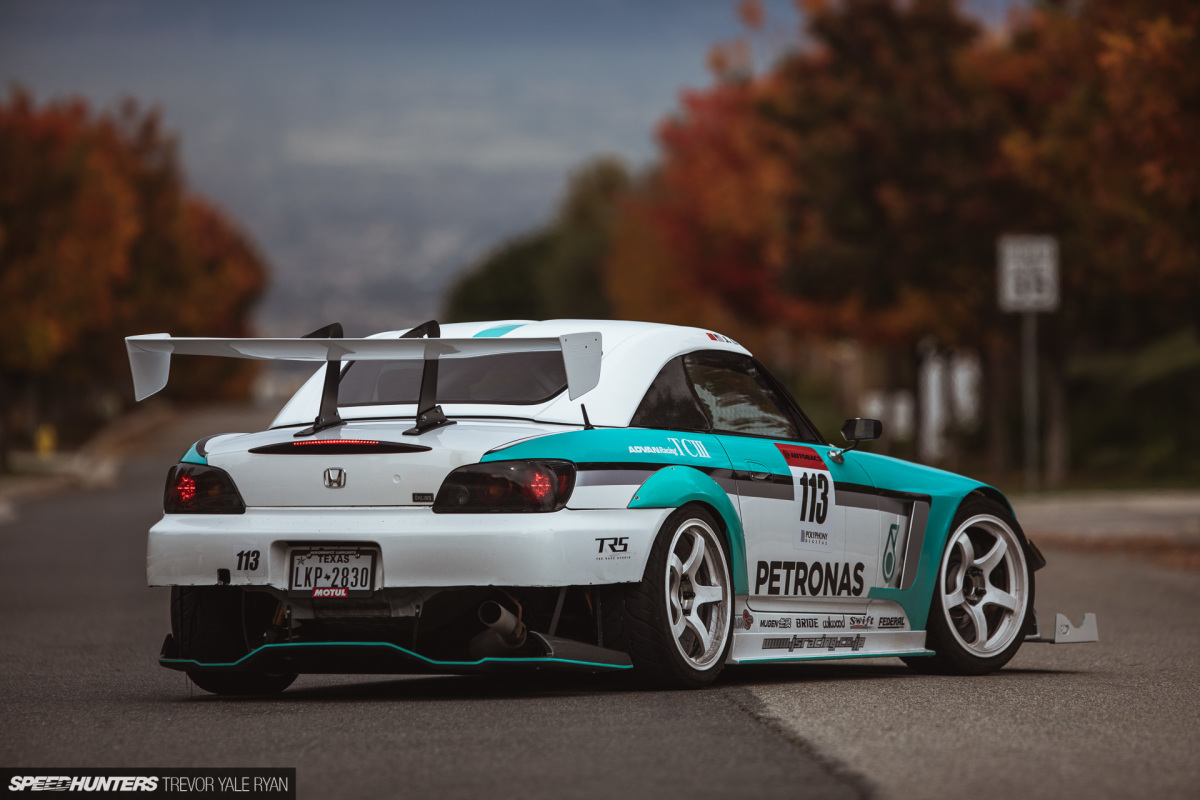 2020-Rainbow-S2000-The-Drivers-Edge_Trevor-Ryan-Speedhunters_006_2555