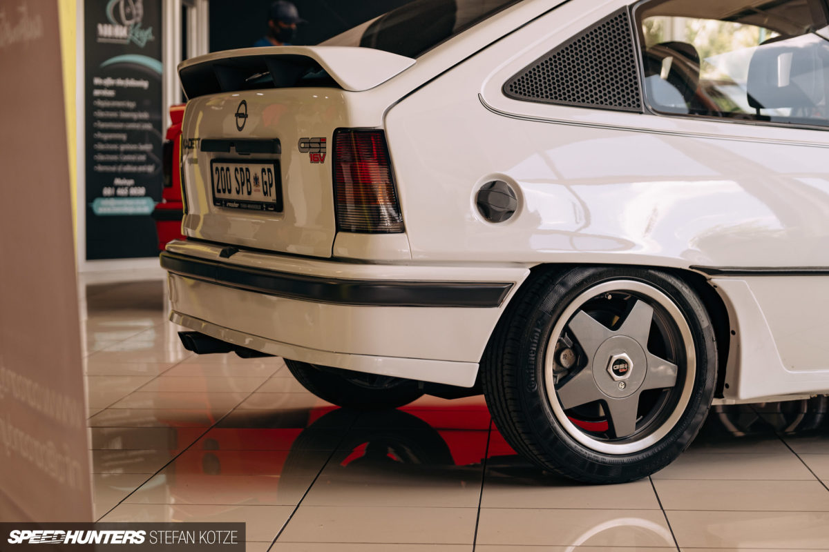 stefan-kotze-opel-superboss-bmw-325is-speedhunters (99)