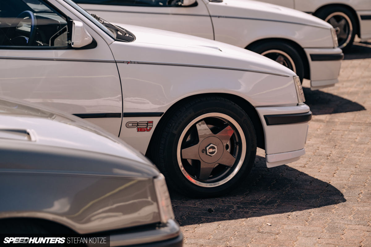 stefan-kotze-opel-superboss-bmw-325is-speedhunters (125)