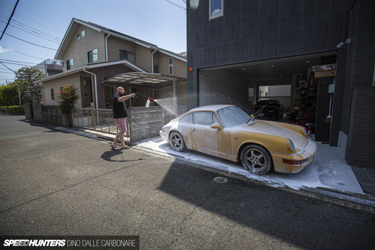 crazy clean 964 : r/Porsche