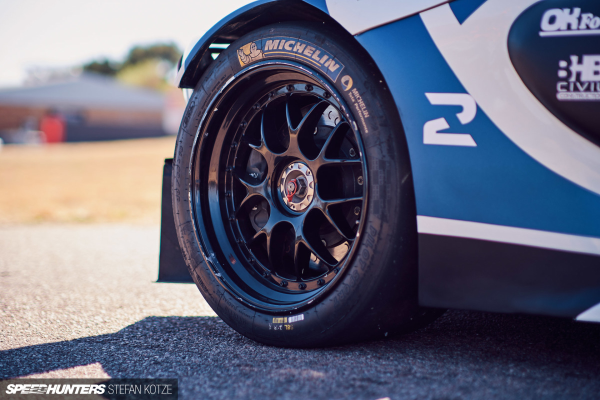 Ferrari 488-Lotus-Stefan-Kotze-Speedhunters (27)