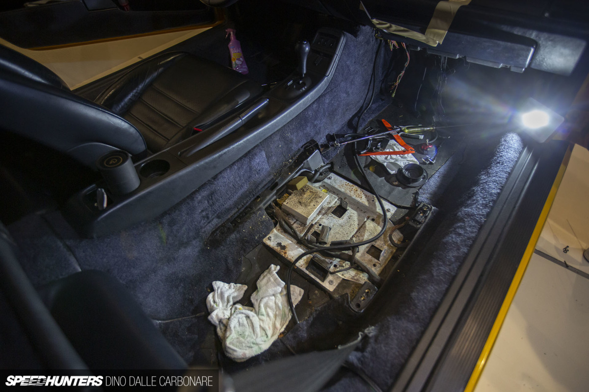 project_964_hvac_cables_carpet_dino_dalle_carbonare_38