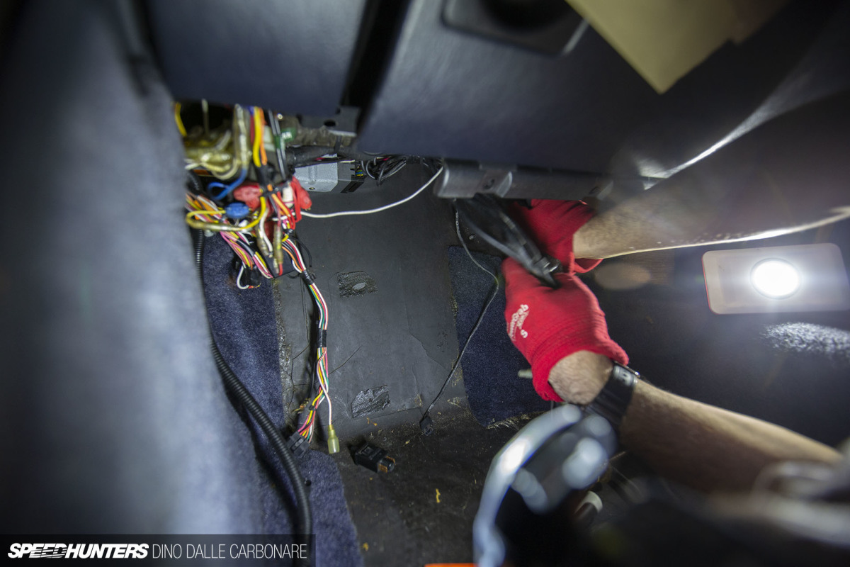 project_964_hvac_cables_carpet_dino_dalle_carbonare_40