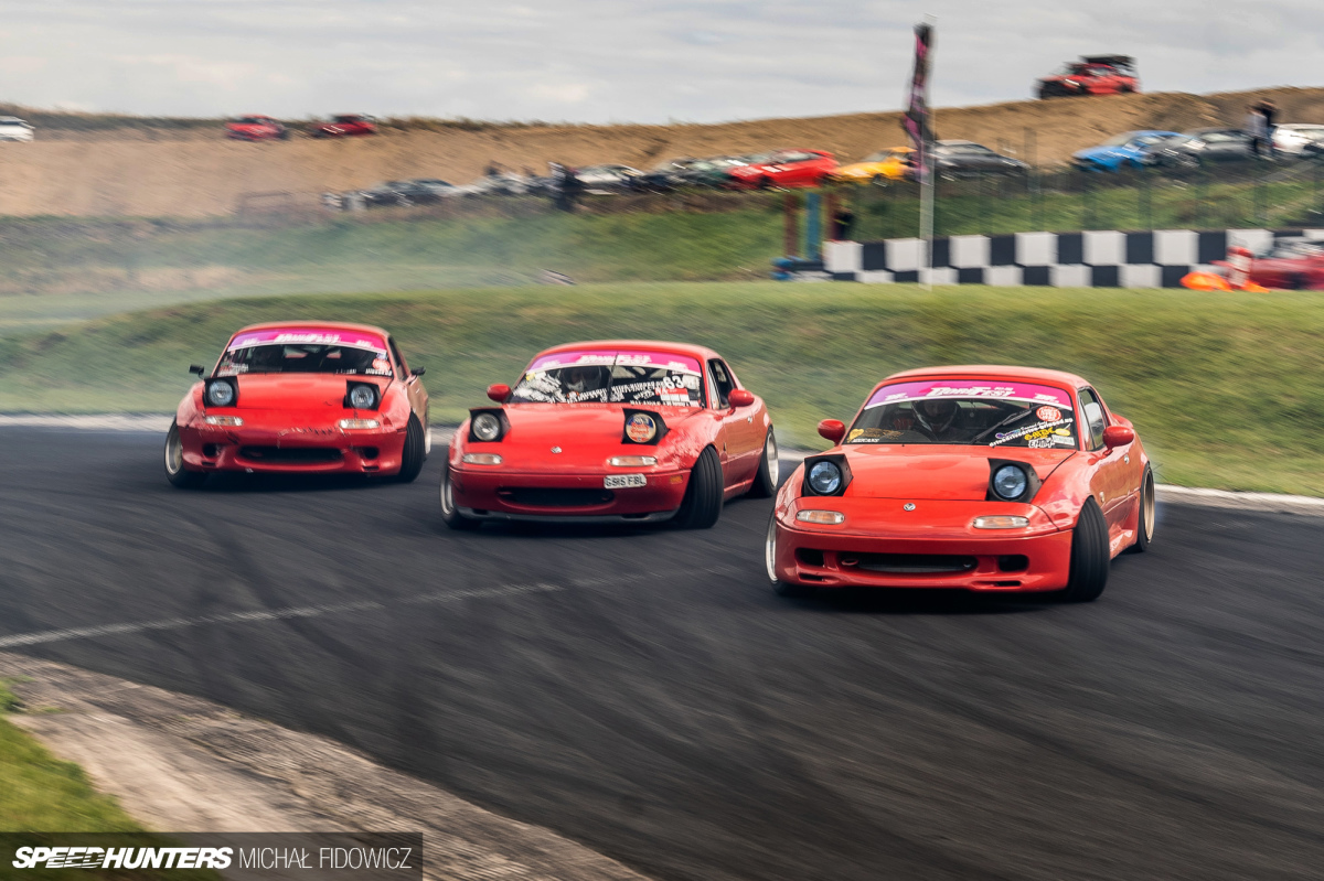 Wallpaper The Crew Mazda 2, MX5 Red vdeo game Cars