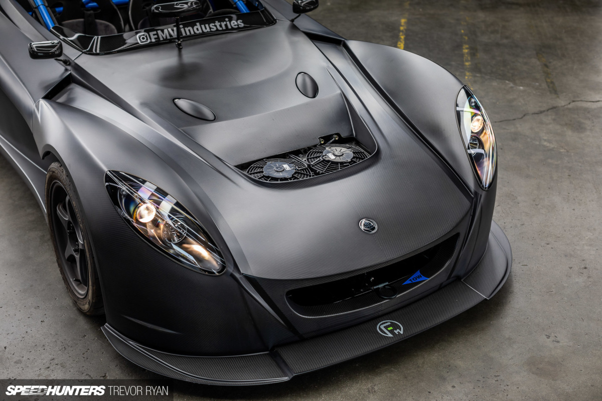 2023-Carbon-Fiber-Lotus-Roadster_Trevor-Ryan-Speedhunters_028