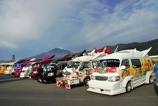 Gallery>> Japanese Vanning Madness - Speedhunters