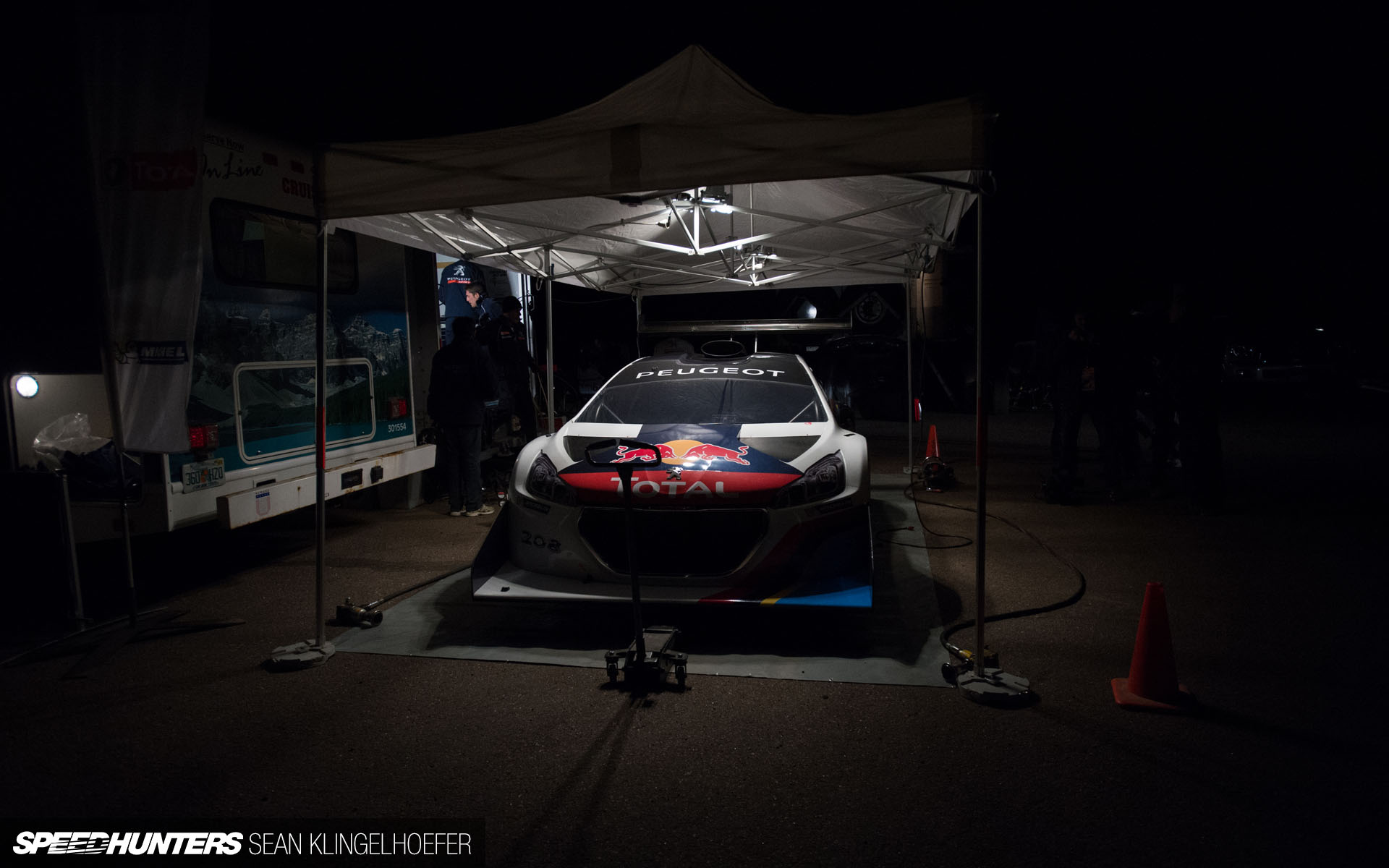 Throwback Thursday: Inside of The Peugeot 208 T16 Pikes Top