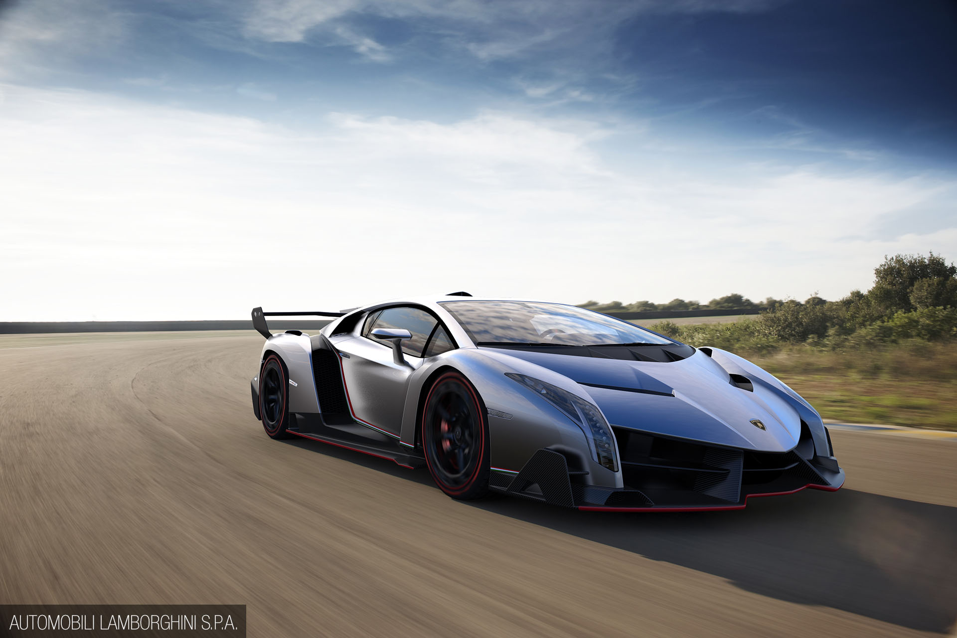The Real Mad Bull: Lamborghini's Veneno - Speedhunters